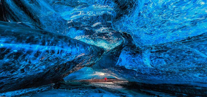 4 Day Winter Photo Tour Vatnajokull, Northern Lights and Ice Cave