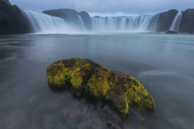 Der Wasserfall Godafoss ist einer der schönsten in Island.