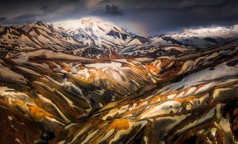 Die farbenfrohen Berge der Landmannalaugar-Region in den isländischen Highlands.