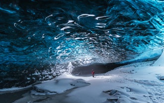 8 Day Northern Lights & Ice Cave Winter Photo Workshop in Iceland