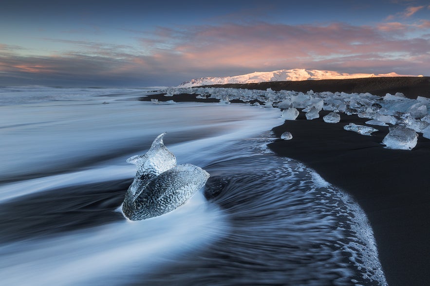 Diamond Ice Beach. Photo by: 'Iurie Belegurschi'. Diamond Ice Beach. Photo by: 'Iurie Belegurschi'.
