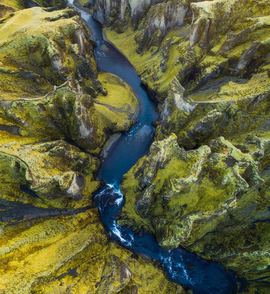 Canyon below - Photo by Iurie Belegurschi Canyon below - Photo by Iurie Belegurschi