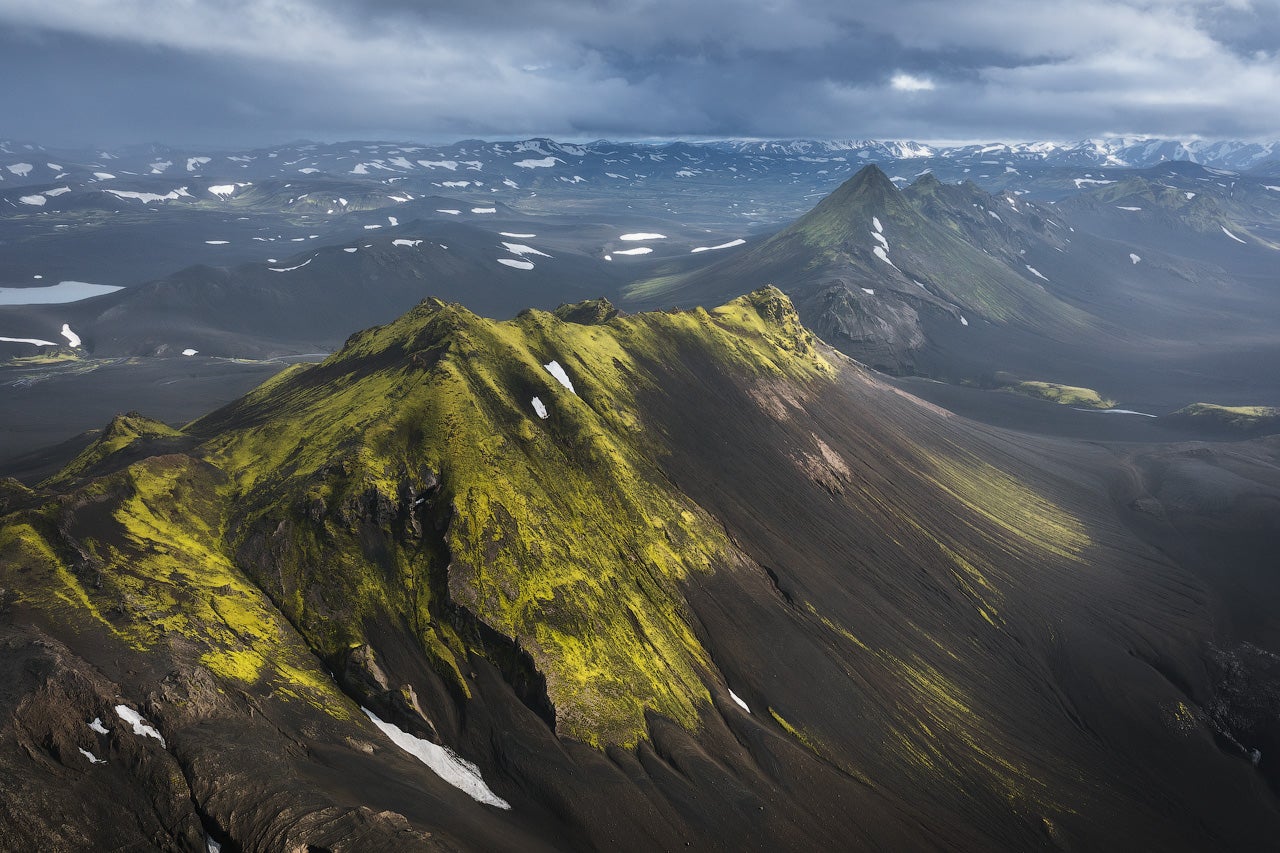 Mountains in Iceland - Photo by Iurie Belegurschi