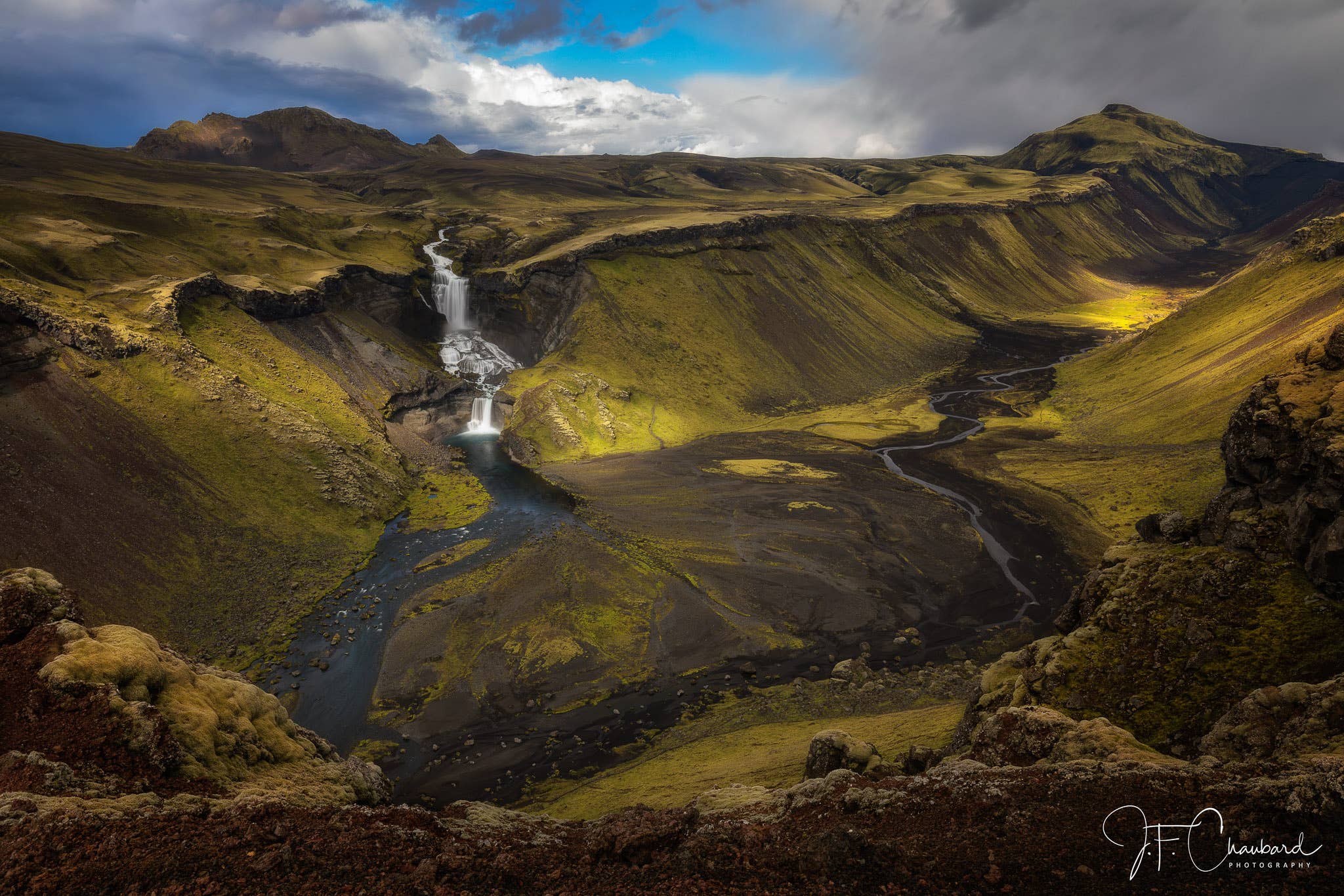 Eldgja waterfall - Photo by Jean Francois Chaubard