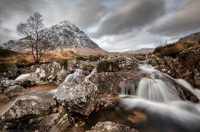 Prepare to photograph the Hogwarts Express on the Glenfinnan viaduct.