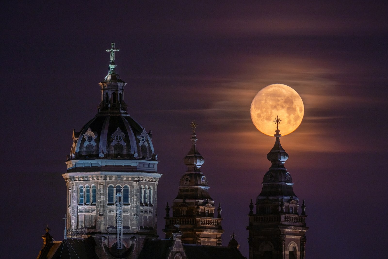 Ultimate Guide to Photographing the Moon