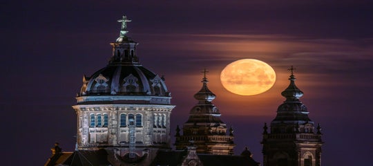 Ultimate Guide to Photographing the Moon