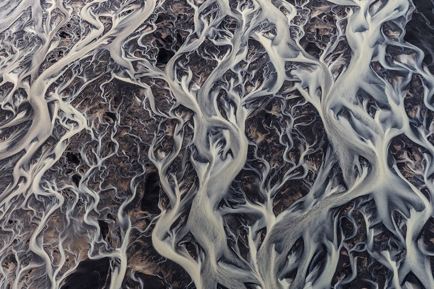 17 Aerial Photographs of Iceland's Glacial Rivers You Won't Believe Are Real 17 Aerial Photographs of Iceland's Glacial Rivers You Won't Believe Are Real