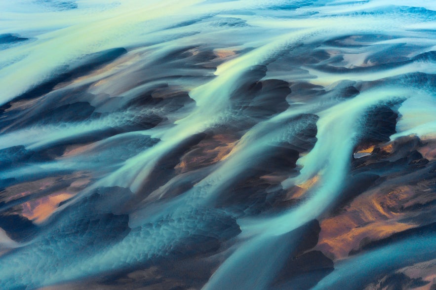 17 Aerial Photographs of Iceland's Glacial Rivers You Won't Believe Are Real 17 Aerial Photographs of Iceland's Glacial Rivers You Won't Believe Are Real