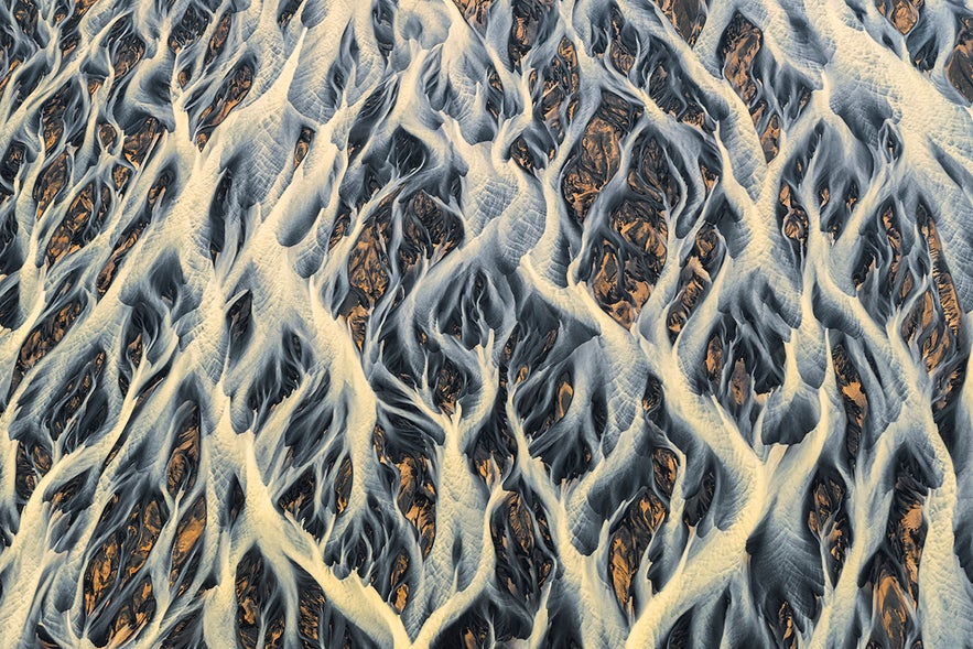 17 Aerial Photographs of Iceland's Glacial Rivers You Won't Believe Are Real 17 Aerial Photographs of Iceland's Glacial Rivers You Won't Believe Are Real