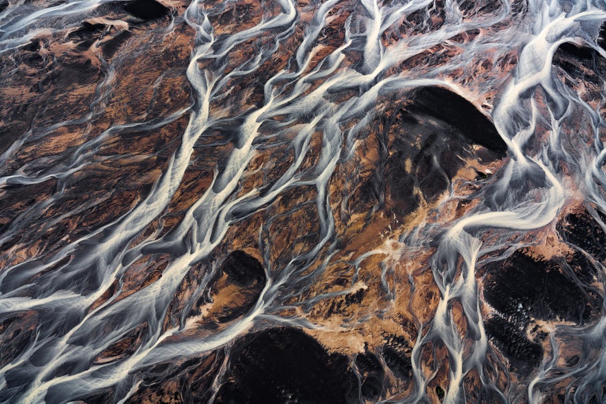 17 Aerial Photographs of Iceland's Glacial Rivers You Won't Believe Are Real 17 Aerial Photographs of Iceland's Glacial Rivers You Won't Believe Are Real