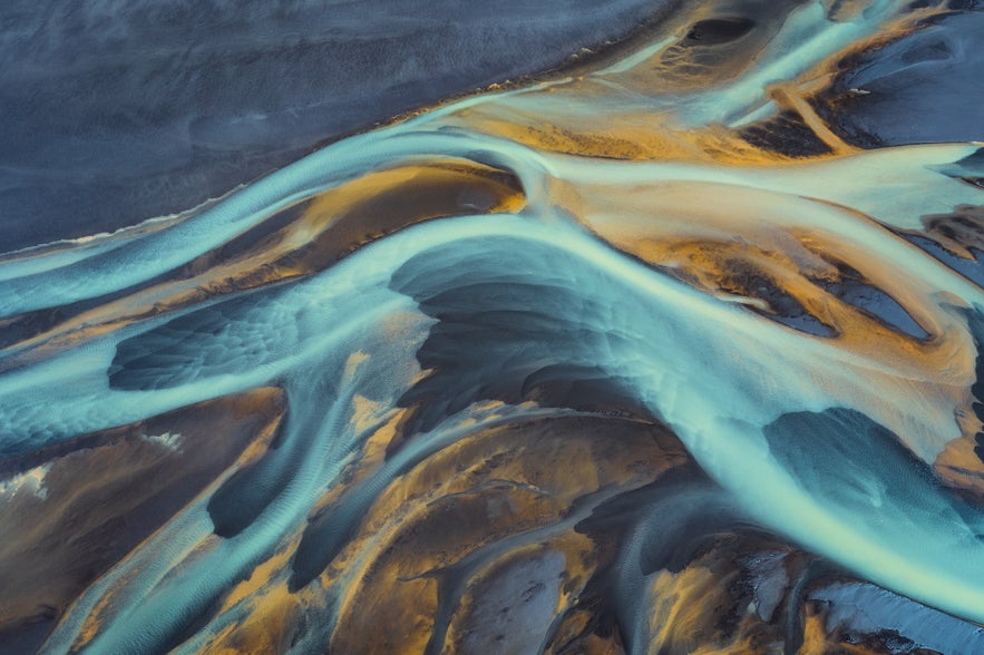 17 Aerial Photographs of Iceland's Glacial Rivers You Won't Believe Are Real 17 Aerial Photographs of Iceland's Glacial Rivers You Won't Believe Are Real