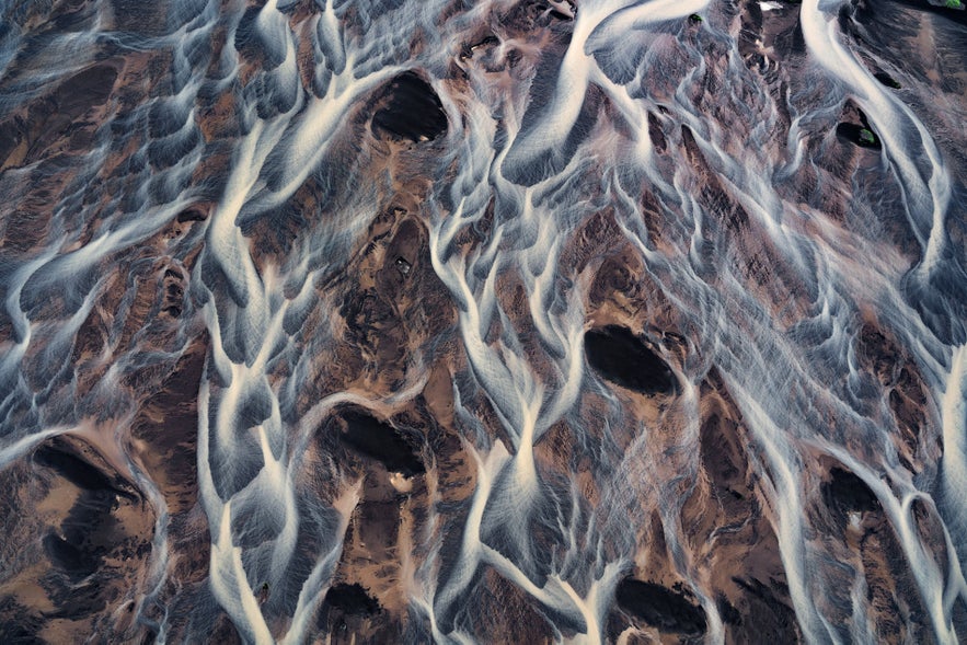 17 Aerial Photographs of Iceland's Glacial Rivers You Won't Believe Are Real 17 Aerial Photographs of Iceland's Glacial Rivers You Won't Believe Are Real
