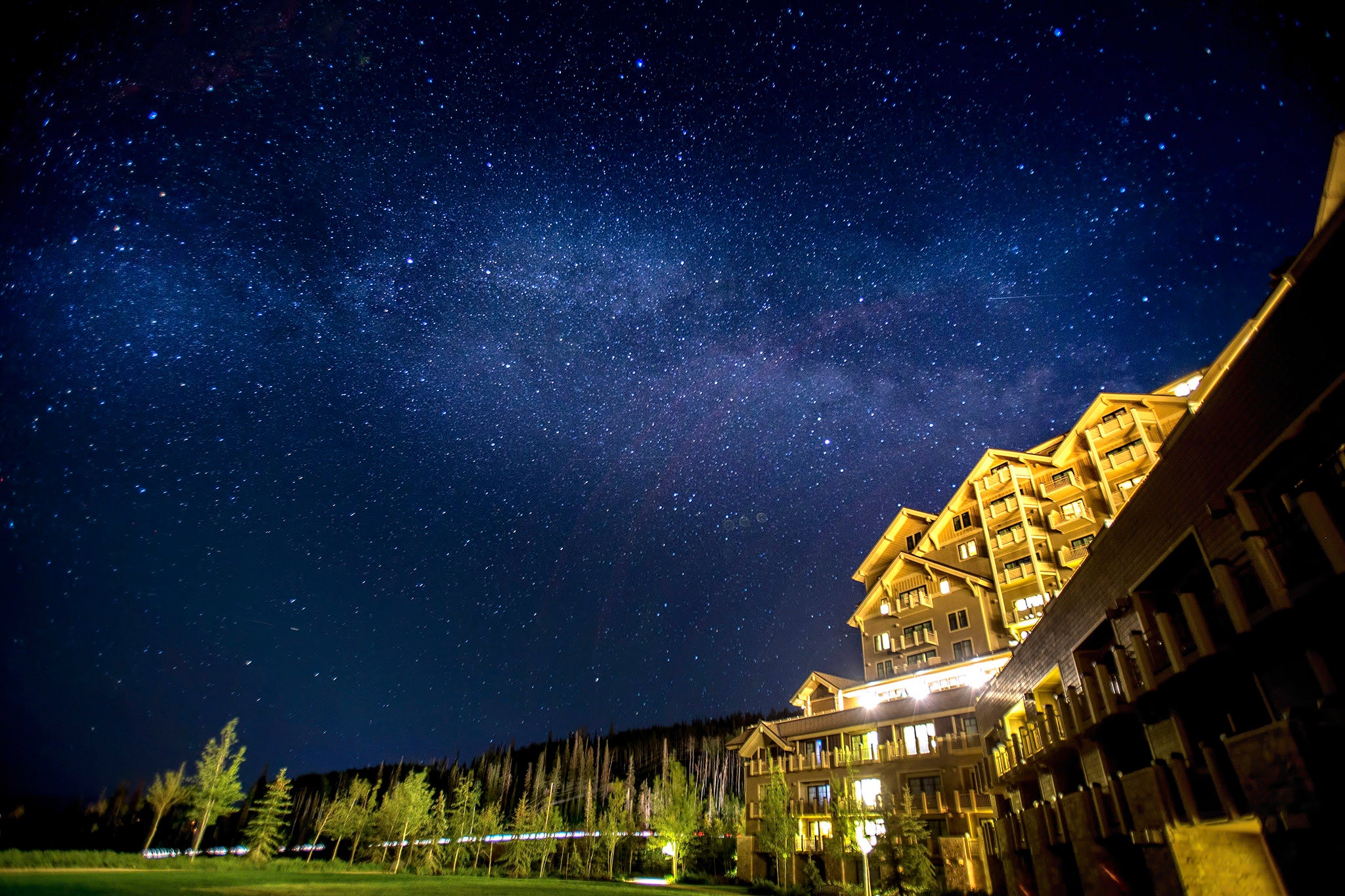 Best Lenses for Night Photography