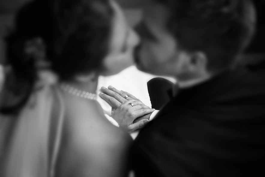 Ultimate Guide to Wedding Photography Ultimate Guide to Wedding Photography