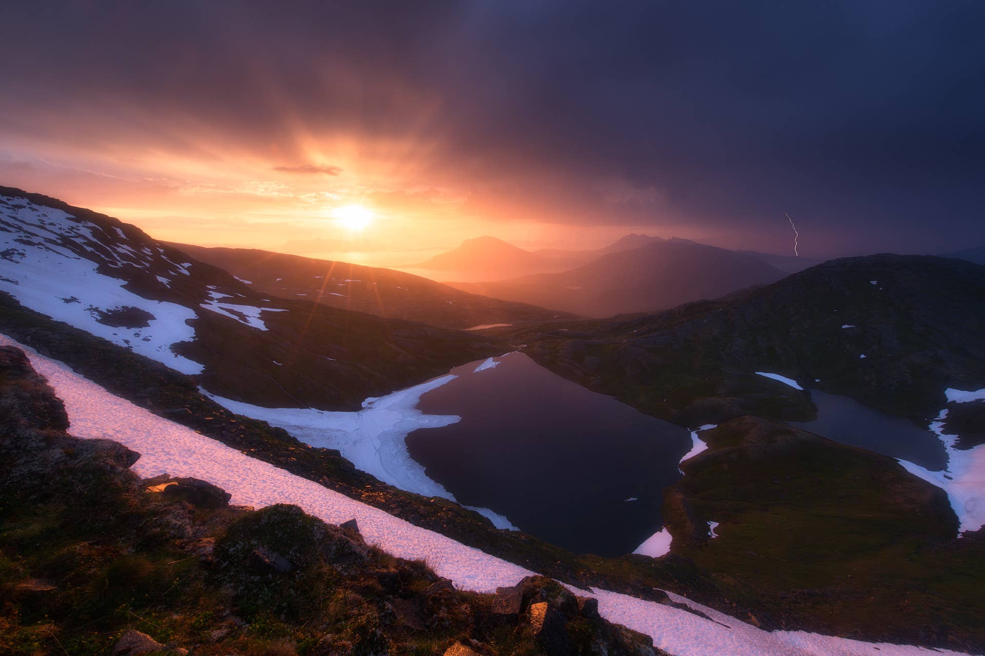入手困難　未開封　パワーメタル　嵐之山（Misty Mountain）CD Misty Mountains of Norway Hiking & Camping Photo Workshop
