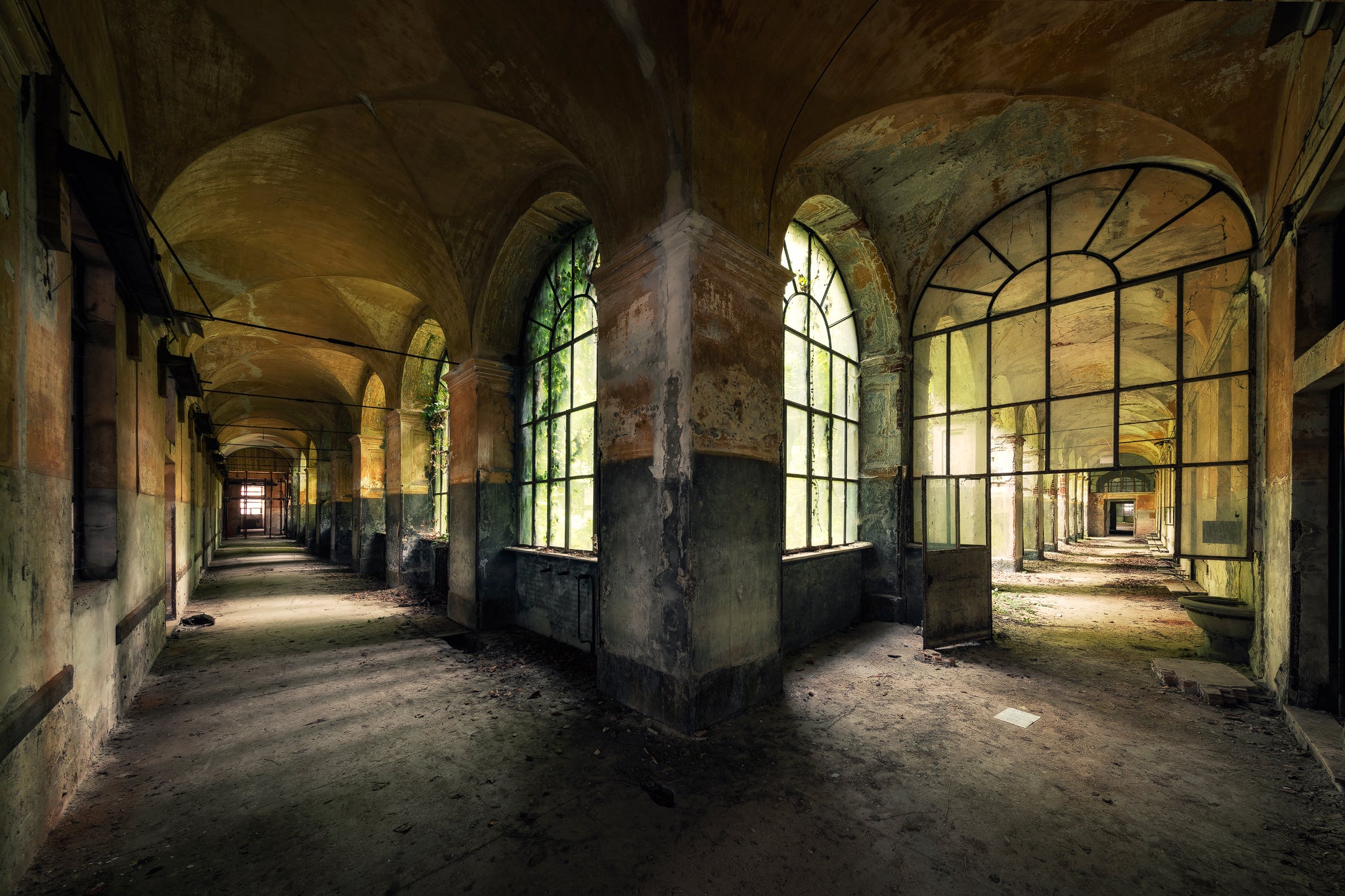 FelixRoeser-Urbex-Manicomio- Kopie.jpg