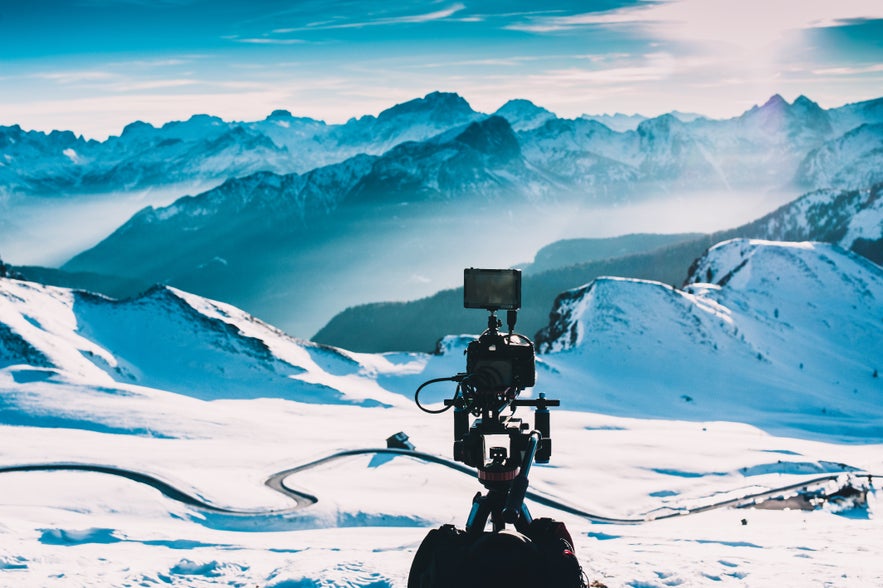 The Beginner's Guide to Videography The Beginner's Guide to Videography