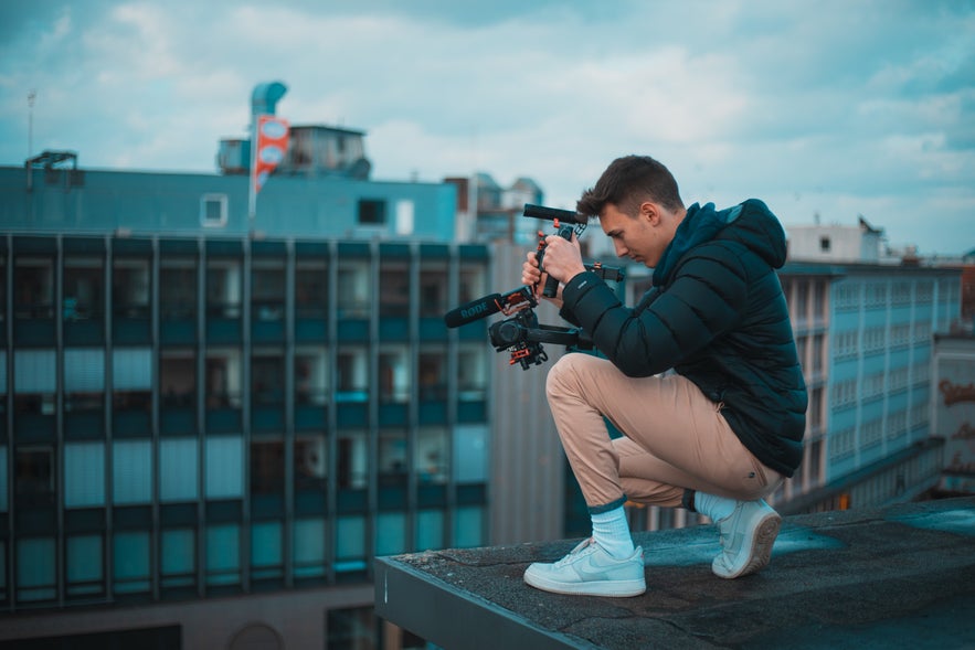 The Beginner's Guide to Videography The Beginner's Guide to Videography