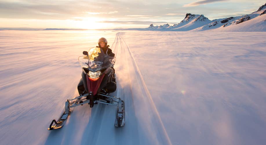 Aventura en moto de nieve en el glaciar Langjökull