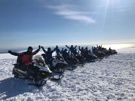 Motoneige sur le glacier Vatnajökull | Le plus large glacier d'Europe