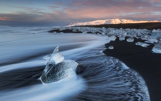 Viaje de 7 días a tu aire en invierno | Vacaciones con auroras boreales y cueva de hielo