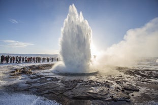 Catch the thrilling eruption of Strokkur geyser.