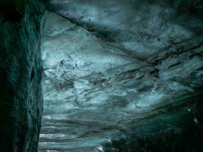 Exhilarating 4-Hour Snowmobiling and Ice Caving Tour From Gullfoss