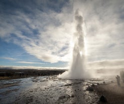 Golden Circle & Hvammsvik Lagoon Small Group Tour Premium Admission