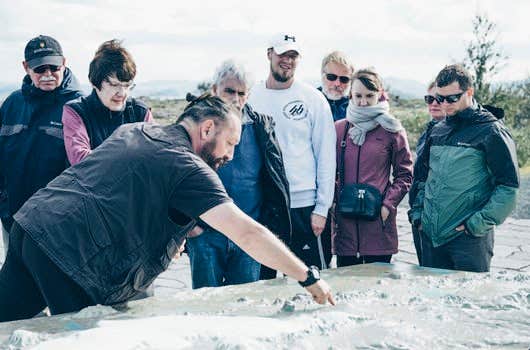 Incredible 8.5-Hour Golden Circle Tour with Transfer from Reykjavik