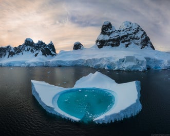 Red Sails in Antarctica Photography Expedition with Daniel Kordan - Fly/Fly tour - day 6