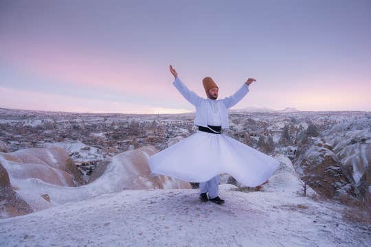 Cappadocia: A Photography Adventure Among Fairy Chimneys & Balloons